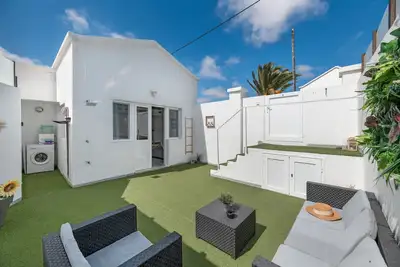 Image de Maison de vacances 'Chinija' avec vue sur les montagnes, terrasse partagée et Wi-Fi
