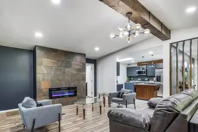 Image de Smoky Mountain Getaway – Secluded, Spacious, Fire Pit + Game Room!