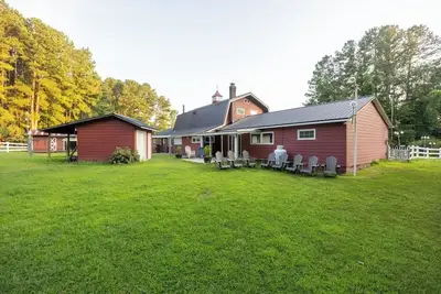 Image de Cozy 3br Lake House | Firepit, Pier and Pet-Friendly