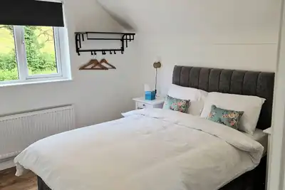 Image de 2 Bed cottage-Sleeps 4-Private Garden-Parking