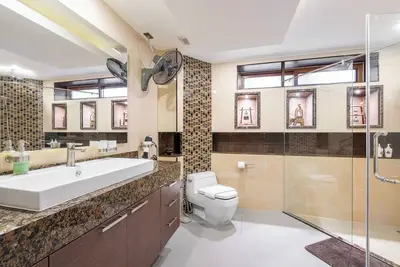 Luxury Pool Villa T1 near Walking Street/5br/9 Persons/Pool Table/Bbq