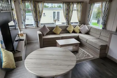 Image de Beverley bay 2-Bed Caravan, Sleeps 6, Pet Friendly