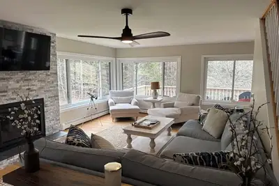 Image de The Woodstead in Quechee- New Listing to Vrbo!