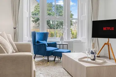 Image de Luxe Cotswold Apt Garden Free Ev Charger & Parking