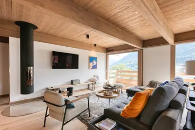 Image de Chalet neuf 5 chambres, 10 pers, vue Mont Blanc, parking, wifi