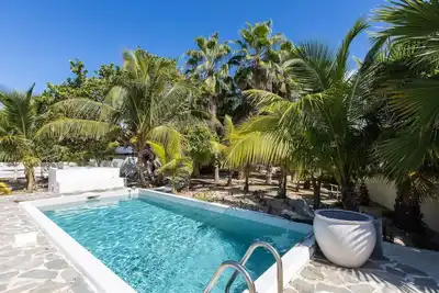 Image de Beach Cottage in Terres Basses by Personal Villas - Tranquility and Comfort