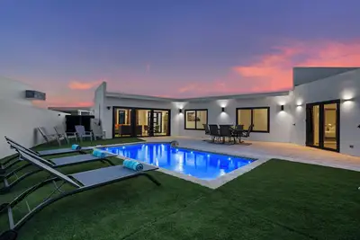 Image de New 3br Villa, Private Pool, Prime Location, Spacious Garden