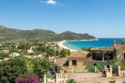Image de Magnifique maison de vacances pour 6 personnes avec climatisation, Wifi, Tv, patio et parking