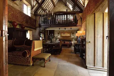 Image de Fabulous Great hall in the center of Castle combe