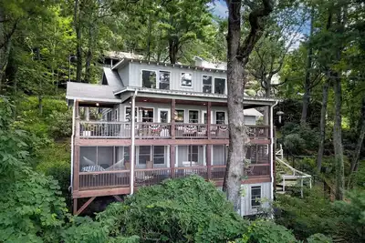 Image de Family Friendly Blowing Rock cottage with breathtaking views of Blue Ridge Mts