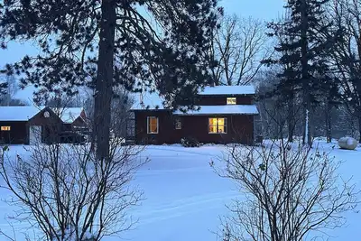 Image de Treska's Trails & Lakes Charming 3-bedroom farmhouse with WiFi & Ac in Brainerd