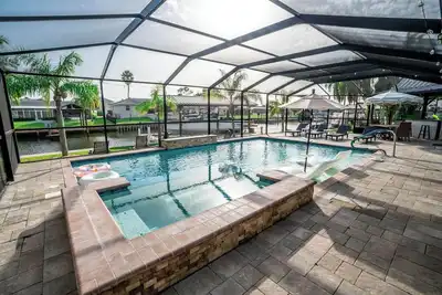 Image de Baywatch – Resort-Style Waterfront Escape in Apollo Beach