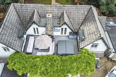 Image de Maison-Prestige-Salle de bain et douche-Vue sur Jardin-Sauna