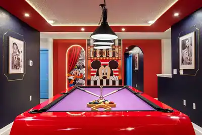 Image de Enchanted Kingdom Retreat New Themed Disney Villa w Private Pool & Game Loft