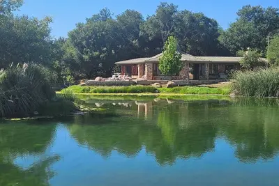 Image de Historic Reagan Ranch Enjoyable 2-bedroom \"The Buffalo\" house in Murrieta