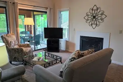 Image de Charming 2-Bedroom, 2-Bathroom Condo at Shanty Creek –  Minutes from Torch Lake!