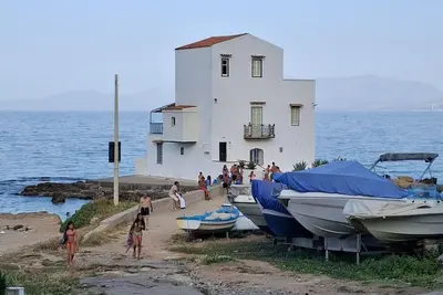 Image de Within walking distance of the beach