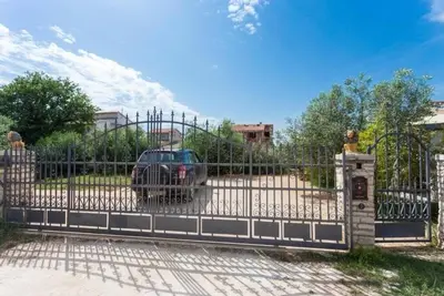 Image de Green House-Pet Friendly Wi-Fi  Free parking Big garden Hot Tub