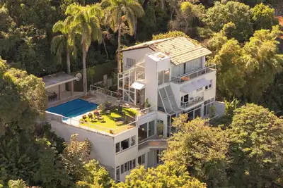Image de Beautiful Mansion In Leblon/S. Conrado.