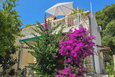 Image de Mala Kuća – maison chaleureuse au bord de la mer avec climatisation!