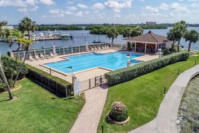 Image de Siesta Key. . . . Bay to Beach Condo!