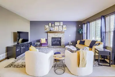 Image de Spacious home w/ Playground: Patio, Bbq, WiFi in charming Omaha