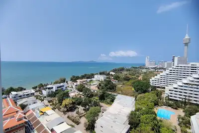 Image de Beachfront condo large terrace full sea view
