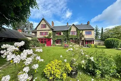 Image de F2 de charme au Rdc d'une grande maison proche Giverny