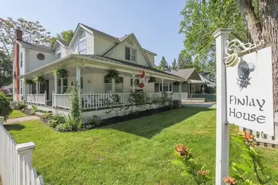 Image de Niagara-on-the-Lake Bernard Shaw Room!