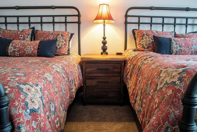 Image de New pet-friendly, gorgeous cabin with Ac and WiFi at Tiny Timbers Resort