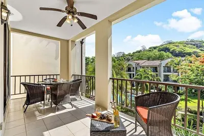 Image de Pacifico Condo L-1115 – Sophisticated Comfort in the Heart of Playas del Coco