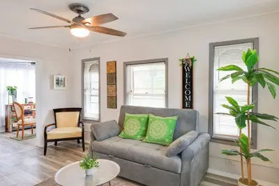 Image de 5 Blocks to Beach: Apt w/ Balcony in Ocean Grove!