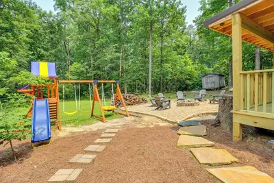 Image de Private Deck: Studio Near Guntersville Lake!