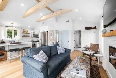 Image de New decorated for Cmas Waterview 1-br cottage on Great Island Narragansett hotub