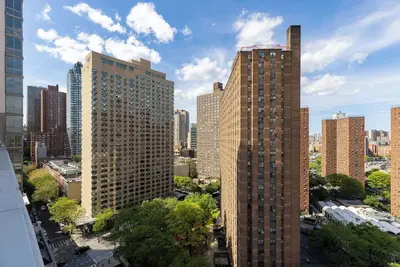 Image de 2 Units with 2 Queen Beds at Courtyard New York Manhattan/Upper East Side!