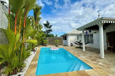 Cottage Palmier Rouge