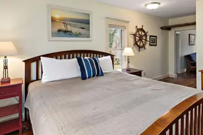 Image de Eastham Carriage House Retreat - The Lighthouse Suite