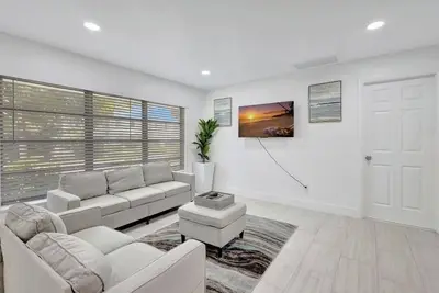 Image de 3-bedroom house in nice Jensen Beach