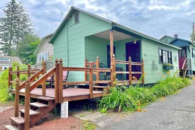 Image de Rustic Cabin #5 on Private Lake!