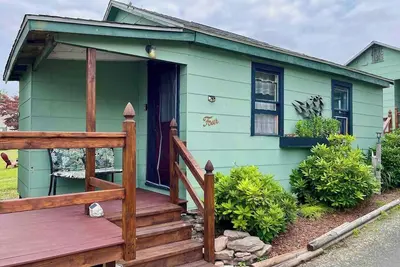 Image de Rustic Cabin #4 on Private Lake!