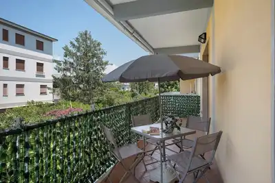 Image de Appartement 'Sorrento Beach and Center' avec vue sur la mer, terrasse privée et jardin partagé