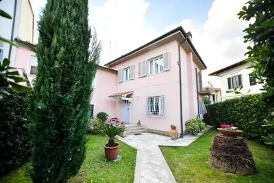 Image de Appartement 'Il Villino Di Monic' avec jardin privé