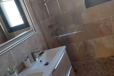 Image de Deux chambre et sdb privée avec accès indépendant.