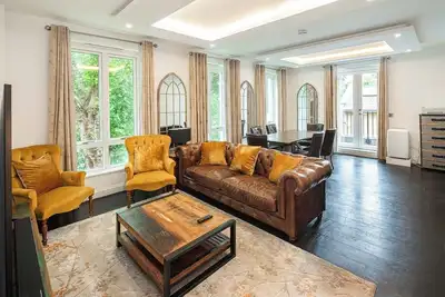 Image de Spacious 5bd Family Home in Leafy West London