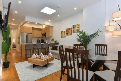 Image de Boho Rustic Escape in Midtown: 4br, 2ba & Massive Terrace