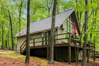 Image de Cozy A-Frame w Fireplace, Fire Pit, Grill & WiFi