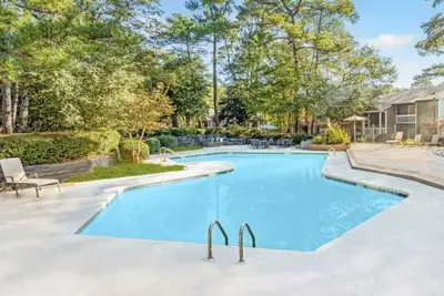 Image de Old but classy 2-bedroom apartment in charming Columbia with Ac, WiFi