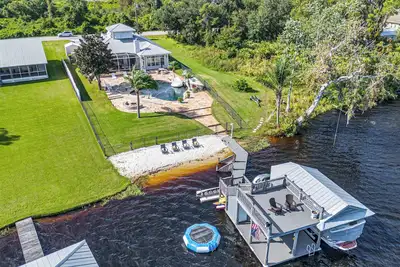 Image de 5Br Sleeps 16! Private Pool-Dog Friendly-Fire Pit