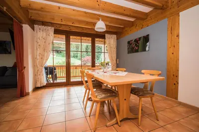 Image de Appartement \"5\" avec vue sur les montagnes, terrasse partagée et Wi-Fi