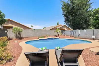 Image de Hit de l'Arizona avec piscine chauffée!